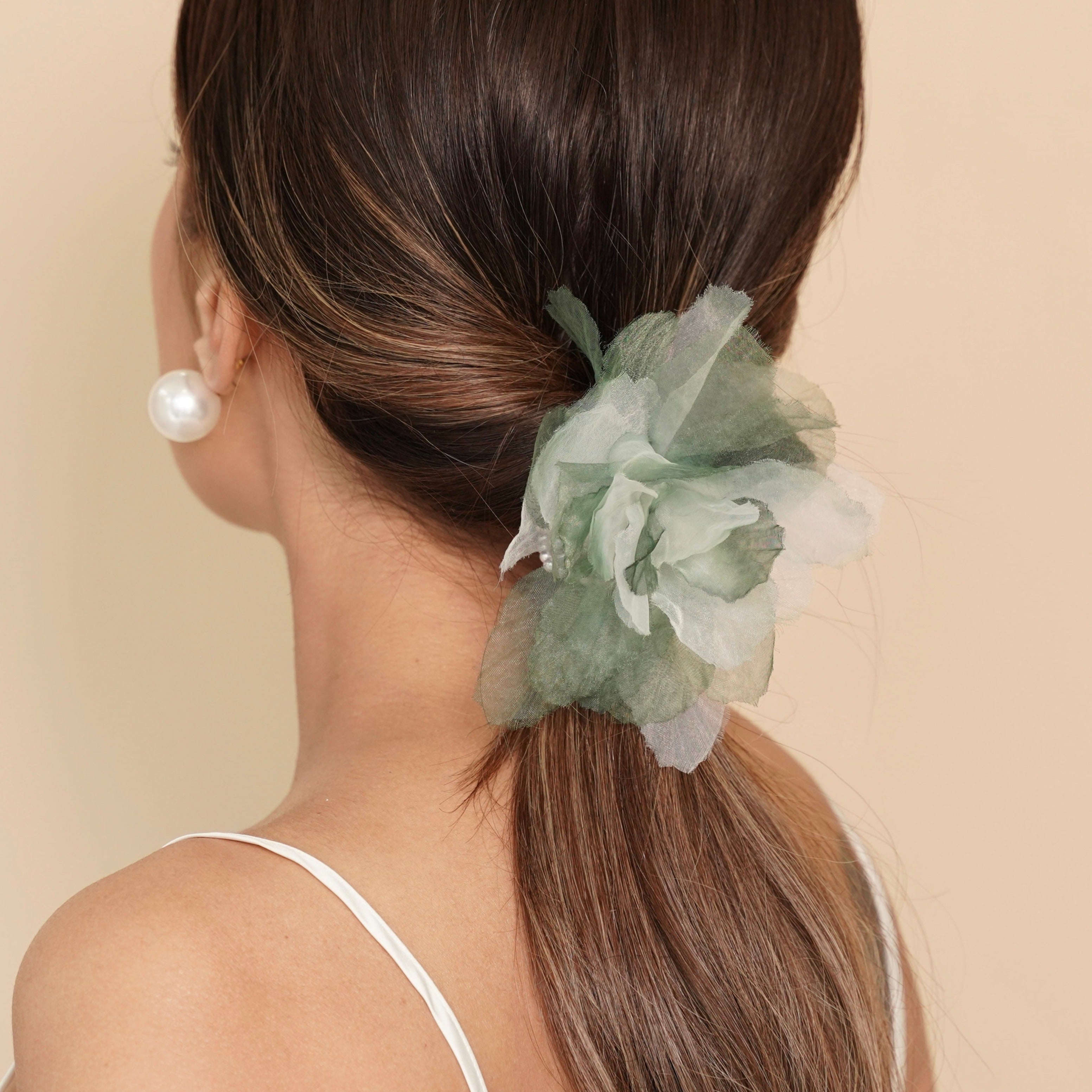 Pearl & Petal Hair Tie