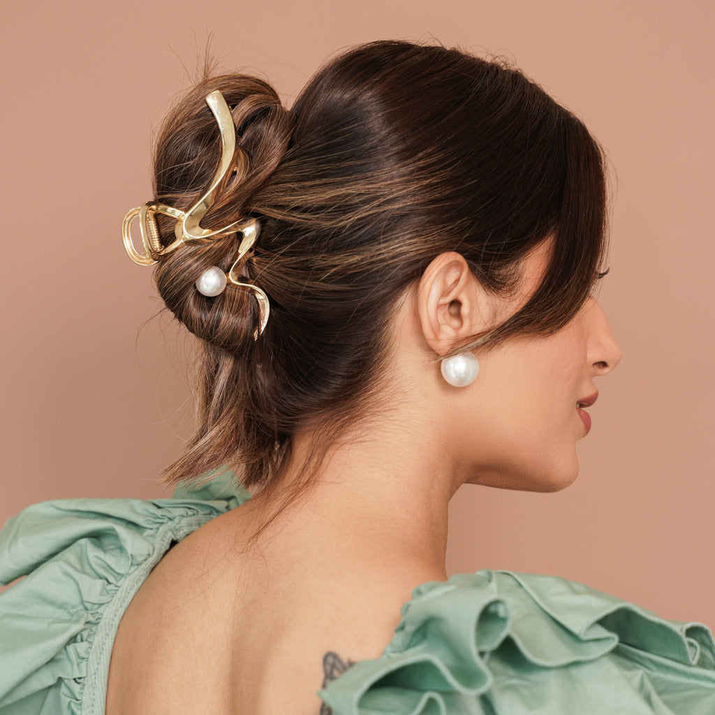 Zara Pearl Stud Claw Clip ( Large )